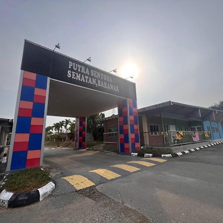 Hotel Putra Sentosa Retreat Camp, Sematan Exteriér fotografie