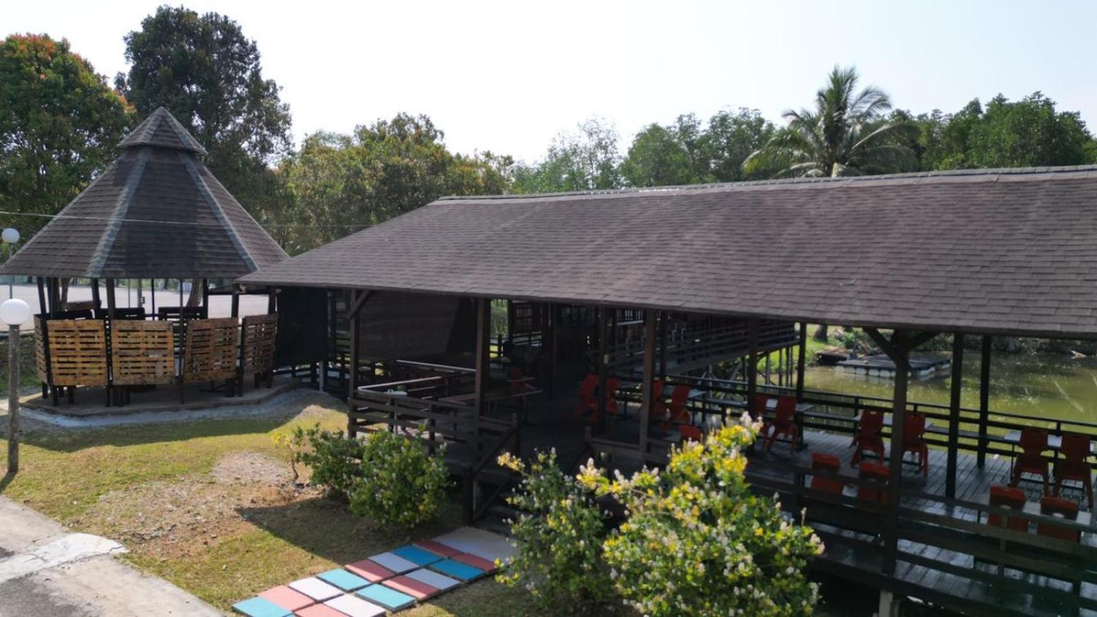 Hotel Putra Sentosa Retreat Camp, Sematan Exteriér fotografie