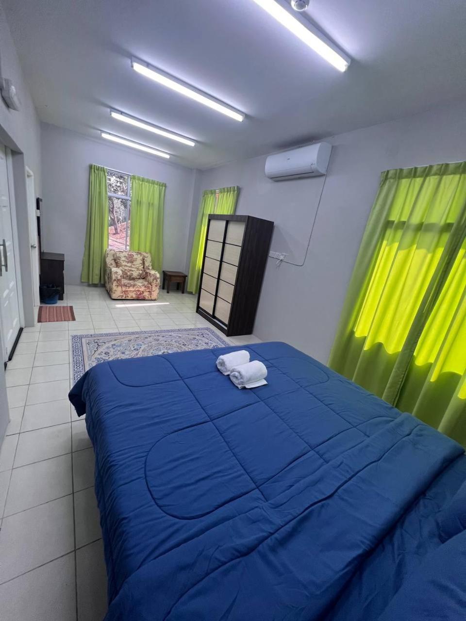 Hotel Putra Sentosa Retreat Camp, Sematan Pokoj fotografie